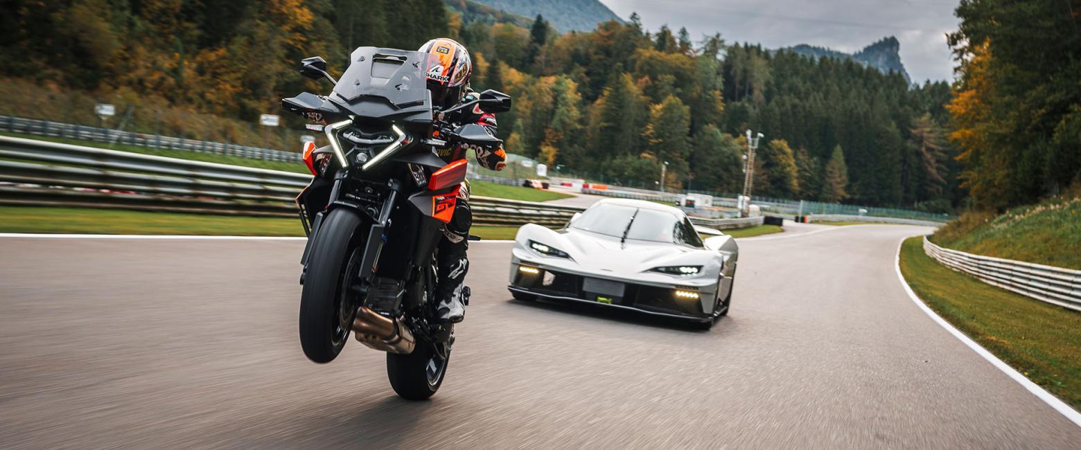 KTM 1390 SUPER DUKE GT - 188hp, 145Nm tork, 300 km/h en yüksek hız