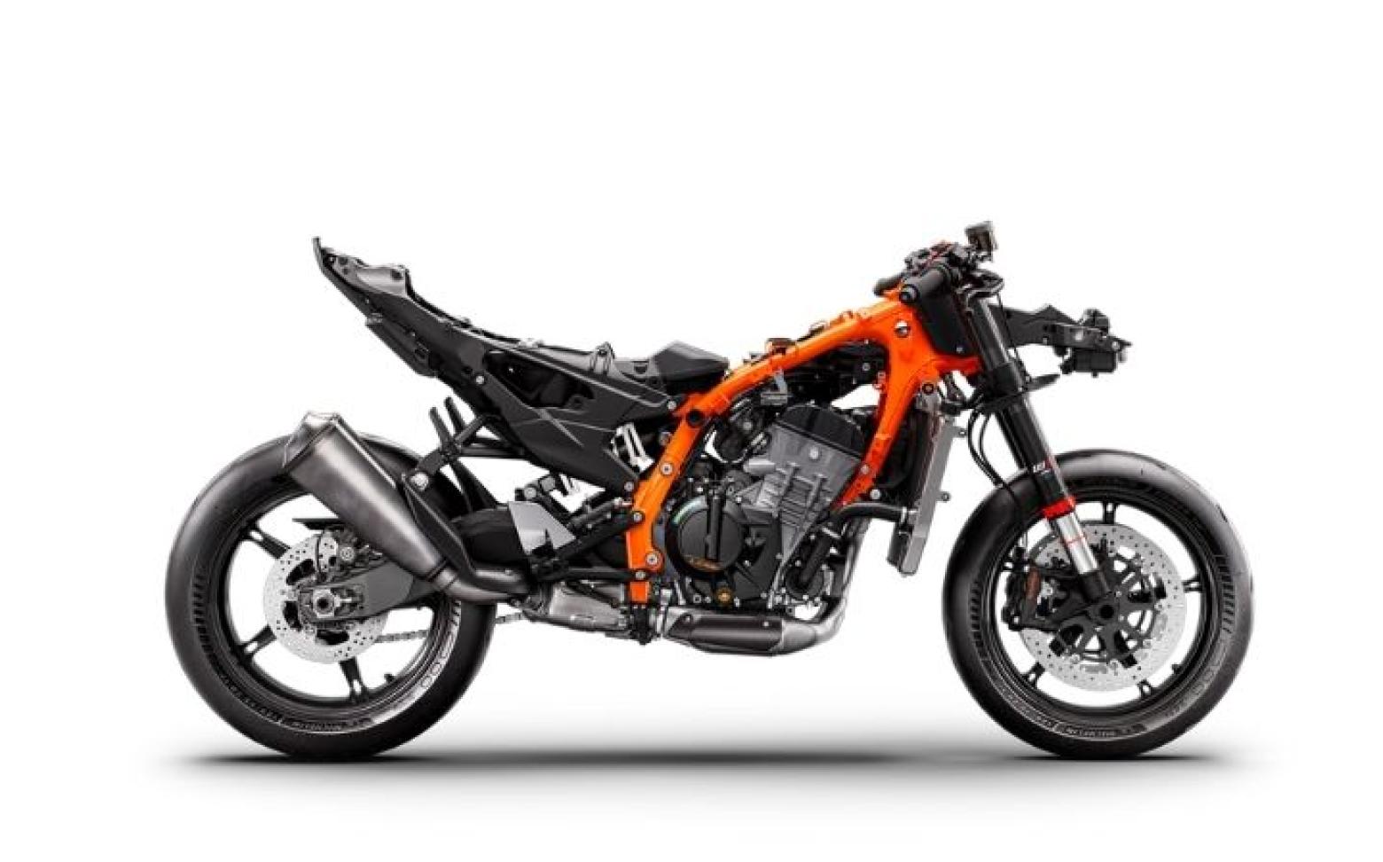 2026 KTM 990 RC R Teknik Özellikleri - Fotoğraf 2 2026 KTM 990 RC R - 130hp, 103Nm tork, 250 km/h en yüksek hız