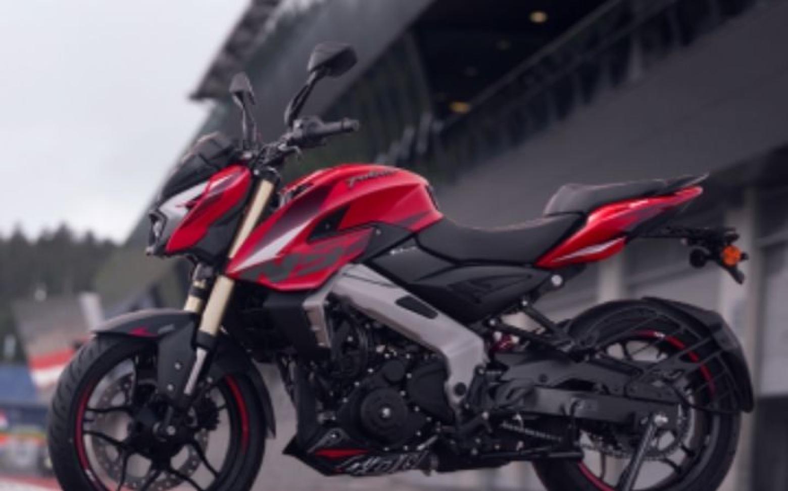 Bajaj Pulsar NS400 Z - 40hp, 35Nm tork, 165 km/h en yüksek hız