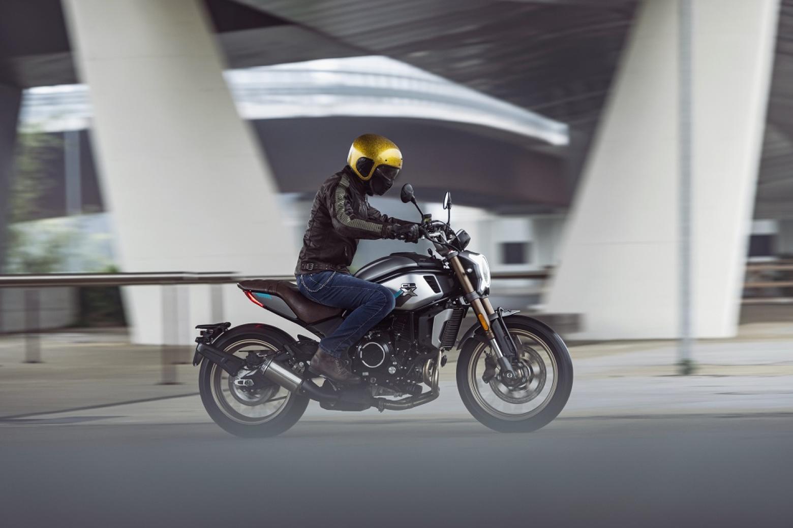 CF MOTO 700CL-X HERITAGE - 74hp, 68Nm tork, 228 km/h en yüksek hız