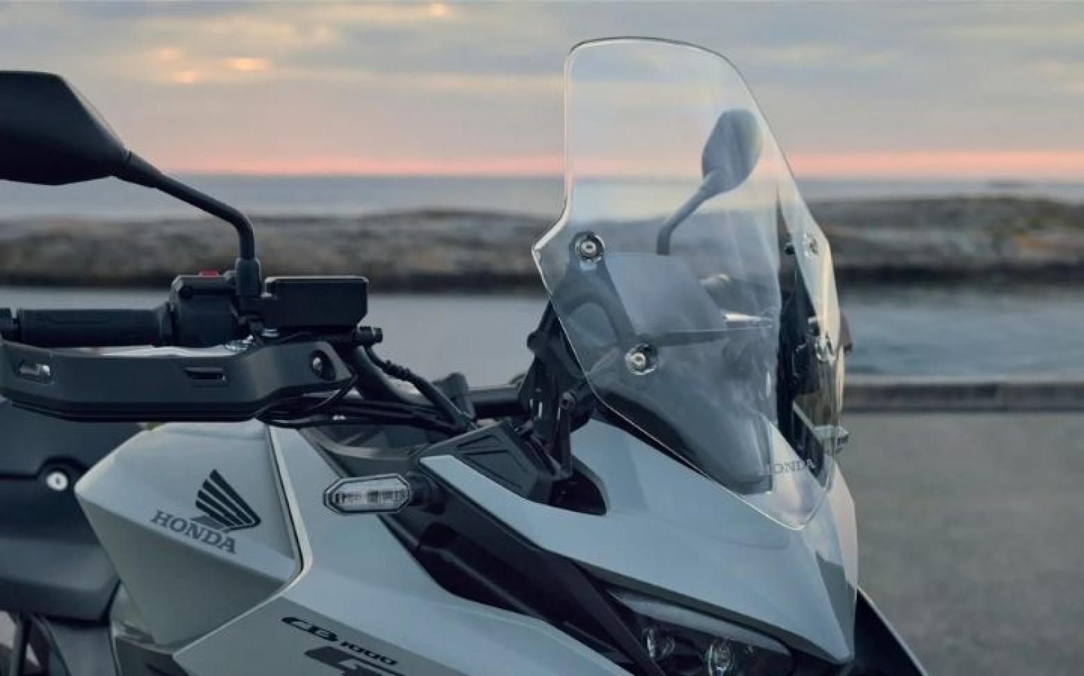 Honda CB1000GT - 150hp, 102Nm tork, 250 km/h en yüksek hız