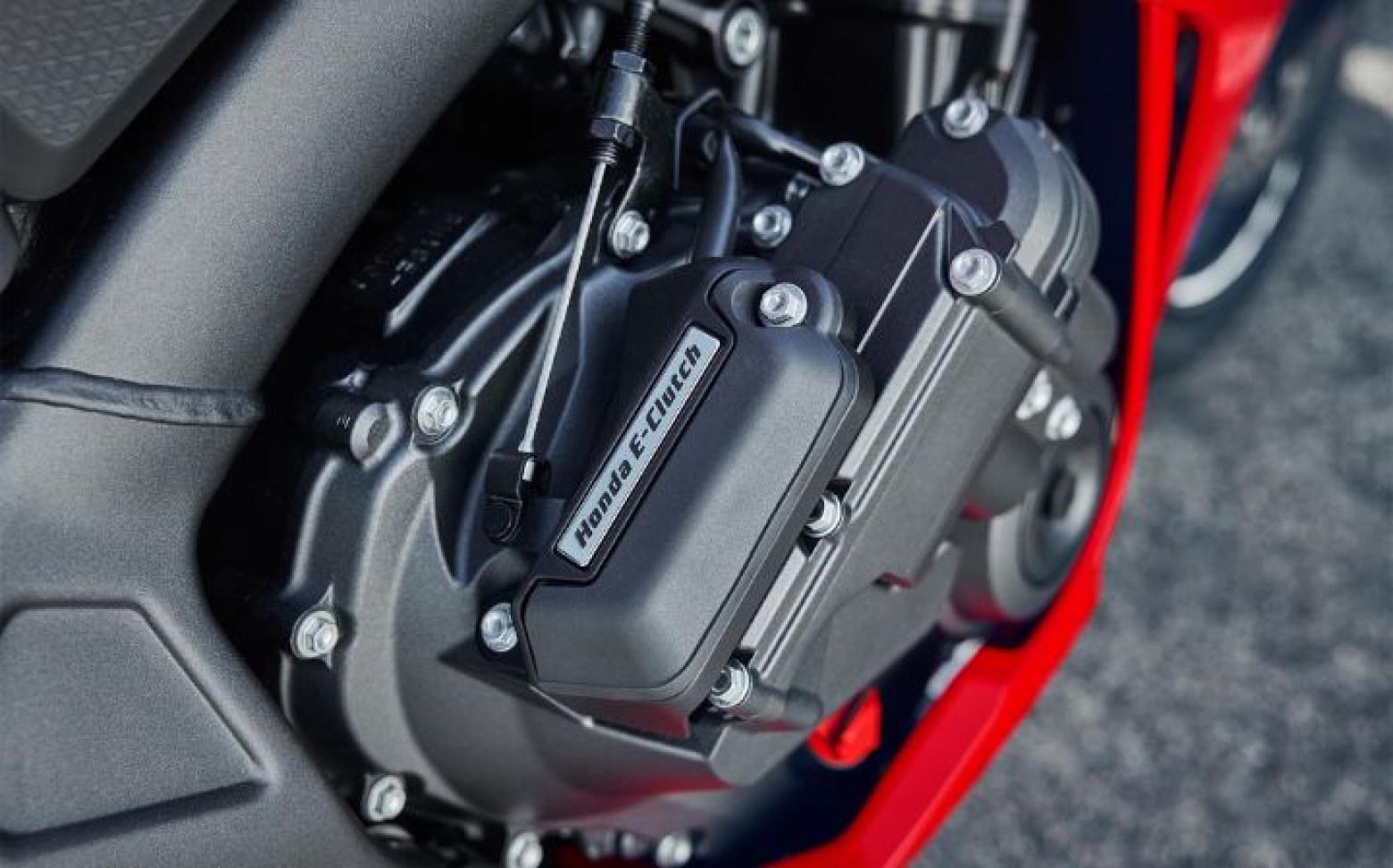 Honda CBR650R - 95.1hp, 63Nm tork, 250 km/h en yüksek hız