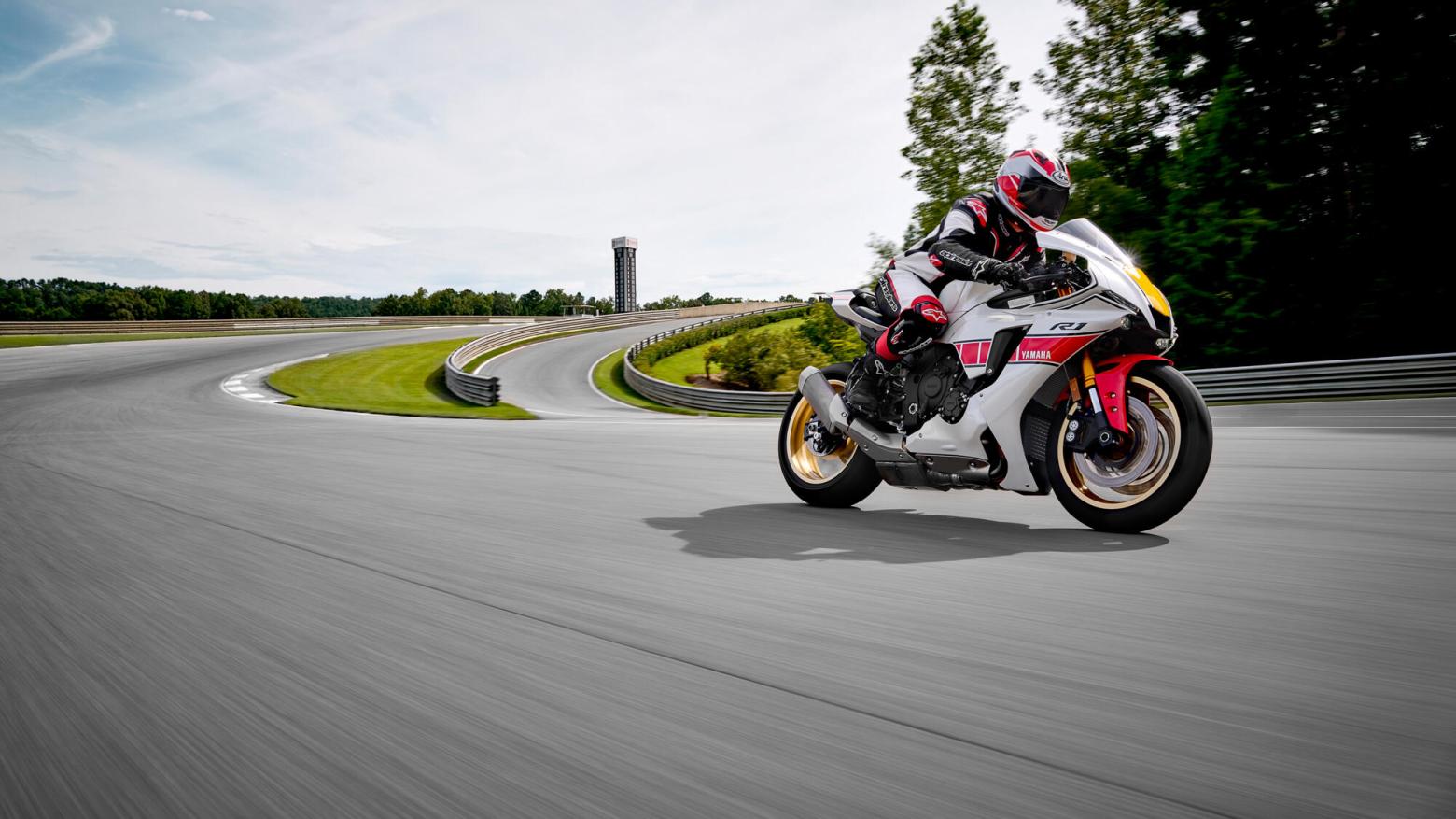 Yamaha R1 World GP 60th Anniversary - 200hp, 113.3Nm tork, 350 km/h en yüksek hız