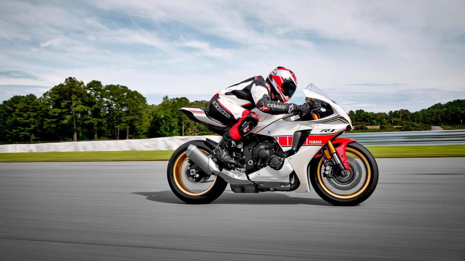 Yamaha R1 World GP 60th Anniversary - 200hp, 113.3Nm tork, 350 km/h en yüksek hız