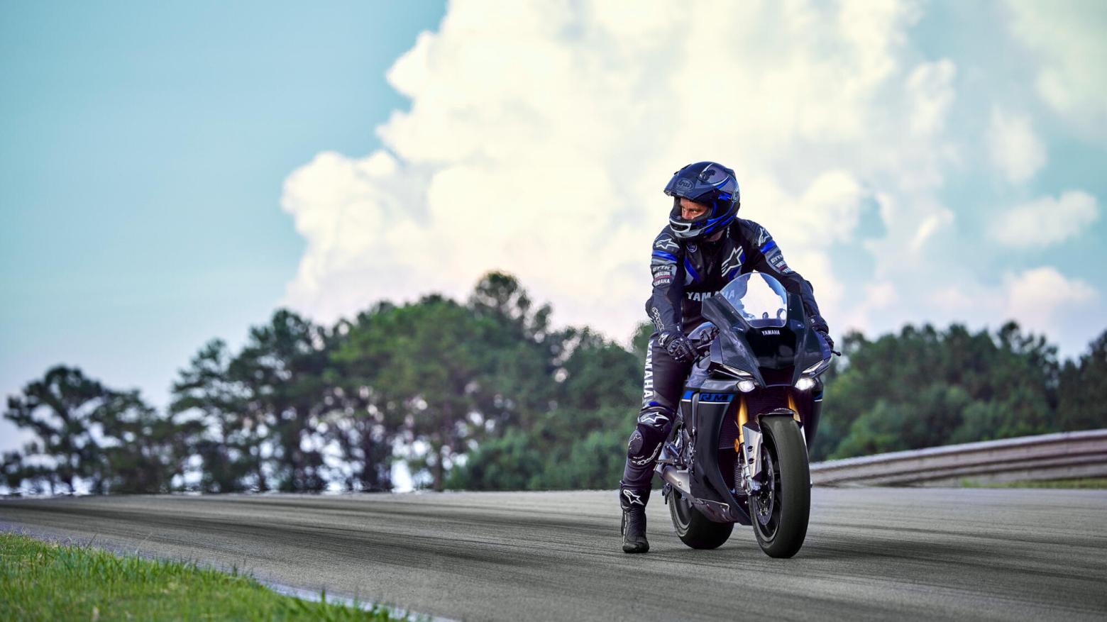 Yamaha R1M - 200hp, 113.3Nm tork, 350 km/h en yüksek hız
