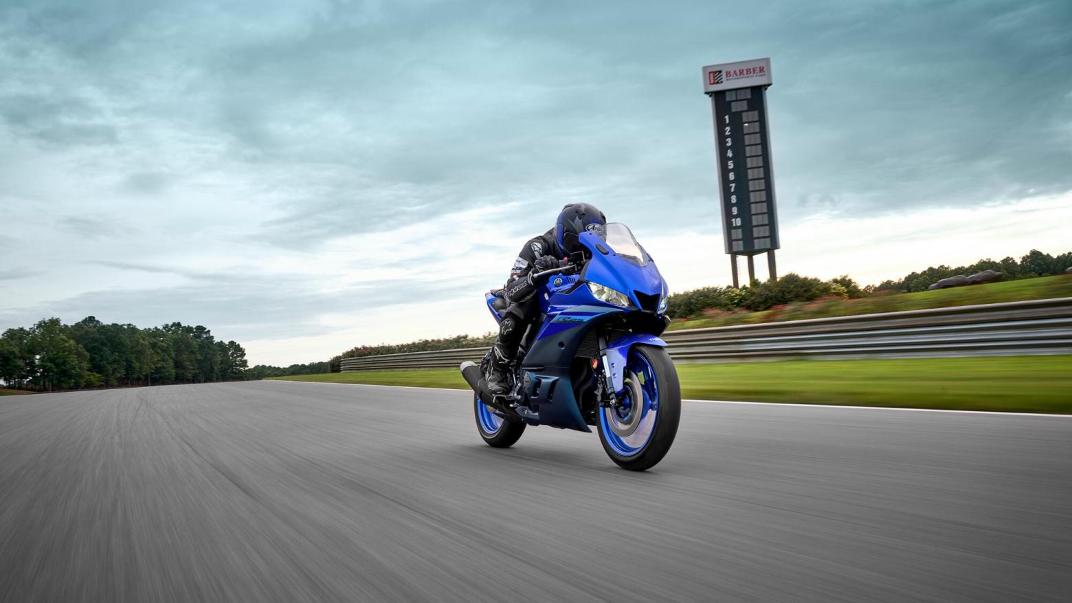 Yamaha R25 - 35.9hp, 22.6Nm tork, 193 km/h en yüksek hız