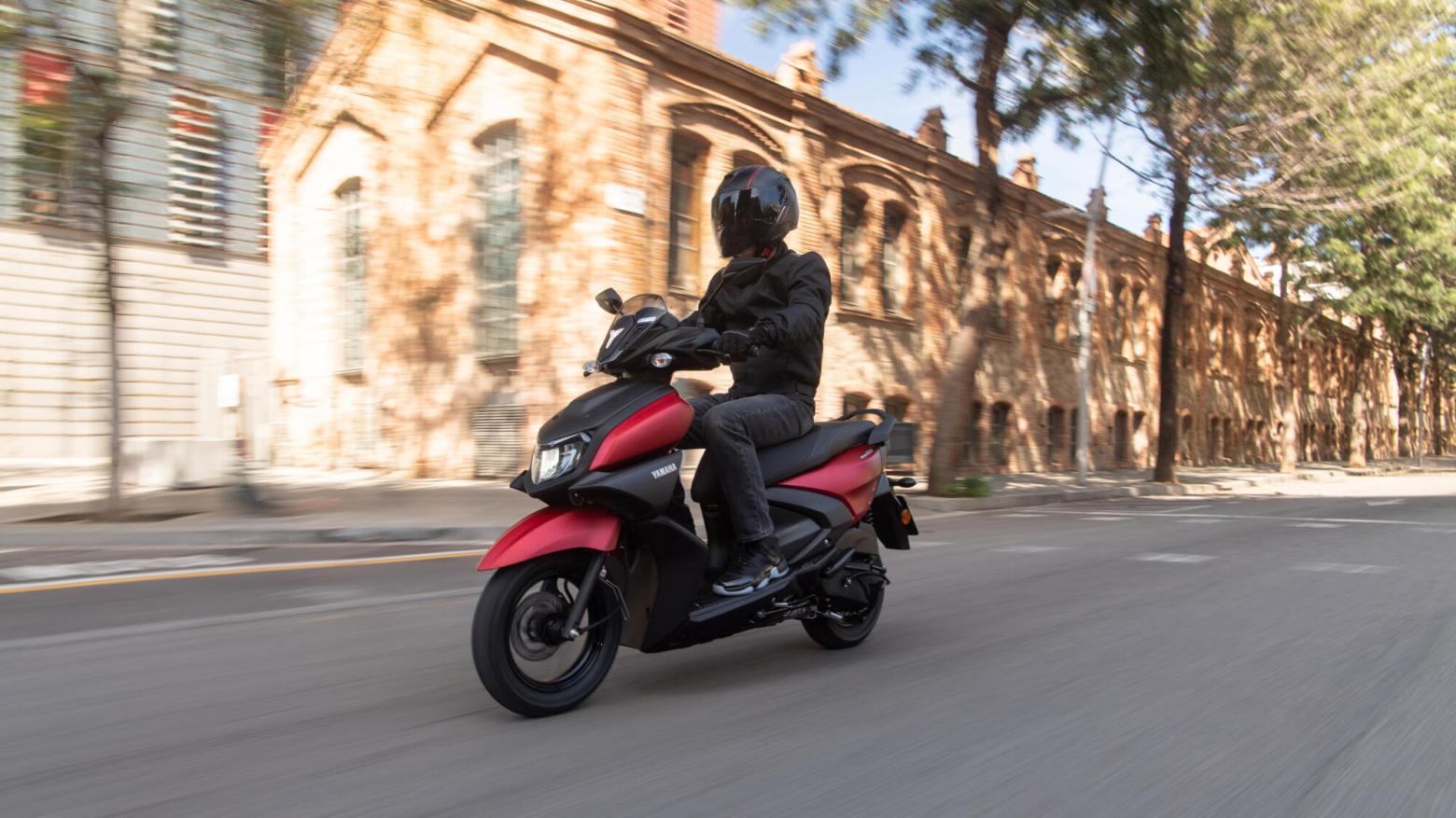 Yamaha RAYZR 125 - 8hp, 9.7Nm tork, 90 km/h en yüksek hız