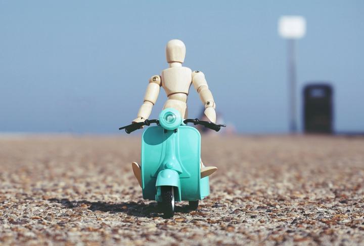 2023 Yılında B ehliyetle kullanılabilecek Motosikletler | 50 Bin TL Altındaki Motorlar B ehliyetle kullanılabilen 50.000 TL altında bir motosiklet arıyorsanız, işte göz atmanız gereken bazı harika seçenekler: