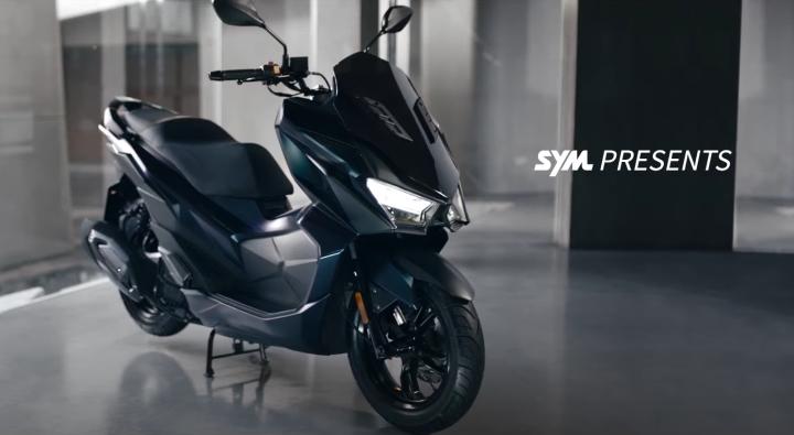 2023 Yılında 150 Bin TL Altında Alınabilecek Su Soğutmalı Scooter Motosiklet Tavsiyeleri 5) SYM JET X 125 - Şehir İçi Şampiyon SYM JET X 125, 6) RKS FRECCIA 150,7) ARORA BEATRIX 150, 8) ARORA MAX T 150,9) RKS Vieste 249 ,10) KANUNI REHA 25011) KANUNI SEHA 150