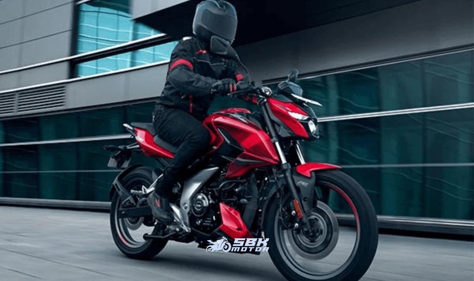 Recensione del Bajaj Pulsar N160 2024: Specifiche Tecniche, Prezzo e Molto Altro... Con un'altezza della sella di 79 cm, il Bajaj Pulsar N 160 offre una posizione di guida confortevole. Il sistema di raffreddamento ad olio garantisce prestazioni ottimali anche durante l'uso prolungato. Questo modello, con il suo design naked, si distingue per un'ottima manovrabilità nella guida urbana. Le dimensioni dei pneumatici sono 100/80-17 52P per l'anteriore e 130/70-17 62P per il posteriore, migliorando l'aderenza e la sicurezza di guida. La sospensione anteriore telescopica e il sistema di sospensione posteriore con monoammortizzatore a molla elicoidale aiutano la moto ad adattarsi alle condizioni stradali.