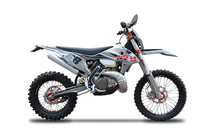 YUKI DIRTY PAWS Z300 Modello della Moto Caratteristiche: Coppia:52nm., Potenza:57.1hp, Peso:105, Velocità Massima:105, Capacità del Serbatoio: 9, Consumo di Combustibile: 2.8, Numero di Cilindri:1, Numero di Valvole: 2