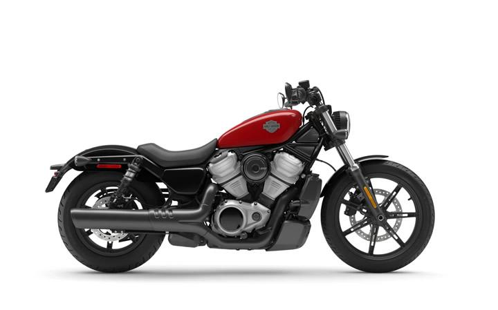 HARLEY DAVİDSON NİGHTSTER  Modello della Moto Caratteristiche: Coppia:95nm., Potenza:89hp, Peso:221, Velocità Massima:180, Capacità del Serbatoio: 11.5, Consumo di Combustibile: 5.5, Numero di Cilindri:2, Numero di Valvole: 8