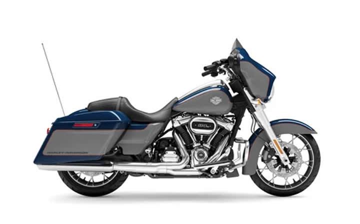 HARLEY DAVİDSON Street Glide Specia Modello della Moto Caratteristiche: Coppia:158nm., Potenza:93hp, Peso:375, Velocità Massima:220, Capacità del Serbatoio: 22.7, Consumo di Combustibile: 6.1, Numero di Cilindri:4, Numero di Valvole: 16