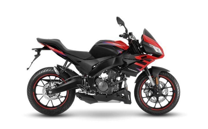 Aprilia Tuono 125 Caratteristiche del Modello Moto: Tork:11.2nm., Güç:15hp, Peso:144, Velocità Massima:130, Capacità del Serbatoio: 14.5, Consumo di Carburante: 2.8, Numero di Cilindri:1, Numero di Valvole: 4