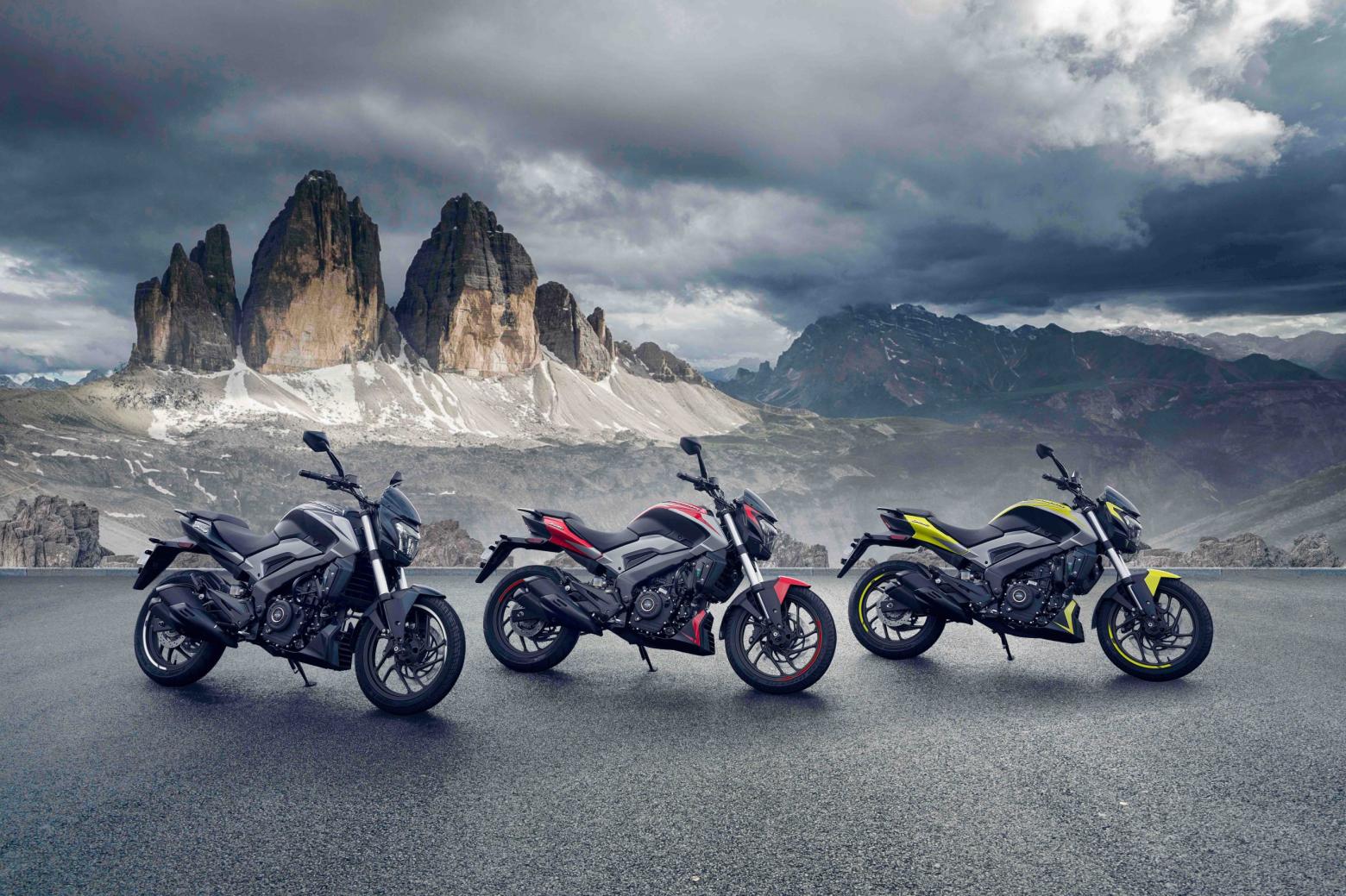 Bajaj Dominar D 250 Motosiklet Özellikleri : Bajaj Dominar D 250 27hp Güç, 23.5nm. Tork, 165km/h Top Speed, 250cc Motor Hacmi,  Fiyat : 172692TL Fiyat, , 180kg Ağırlık, Ön ve Arka ABS (Bybre Fren Kaliperleri) Fren, Ön - Arka(100/80-17 / 130/70-17)
