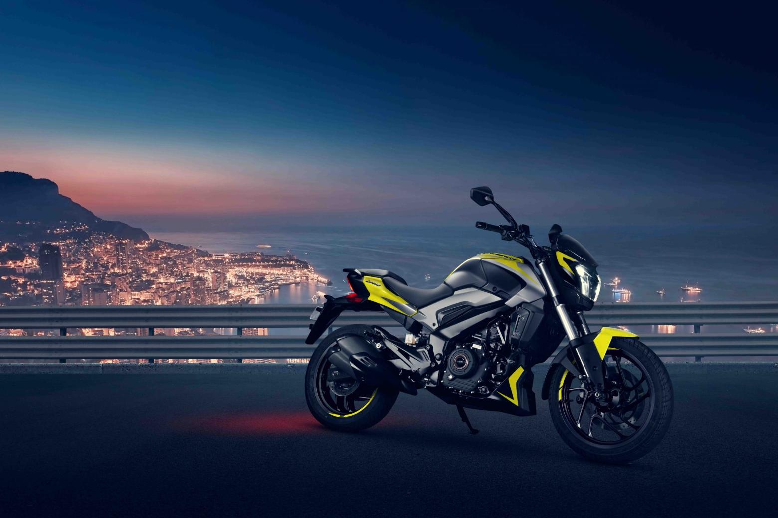 Bajaj Dominar D 250 Motosiklet Özellikleri : Bajaj Dominar D 250 27hp Güç, 23.5nm. Tork, 165km/h Top Speed, 250cc Motor Hacmi,  Fiyat : 172692TL Fiyat, , 180kg Ağırlık, Ön ve Arka ABS (Bybre Fren Kaliperleri) Fren, Ön - Arka(100/80-17 / 130/70-17)