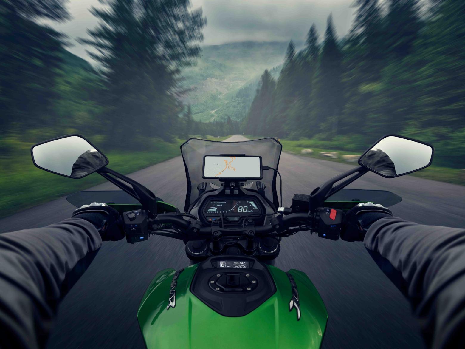 Bajaj Dominar D 400 Motosiklet Özellikleri : Bajaj Dominar D 400 40hp Güç, 35nm. Tork, 175km/h Top Speed, 400cc Motor Hacmi,  Fiyat : 232400TL Fiyat, , 192kg Ağırlık, Ön ve Arka ABS (Bybre Fren Kaliperleri) Fren, Ön - Arka(110/70-17 / 150/60-17)