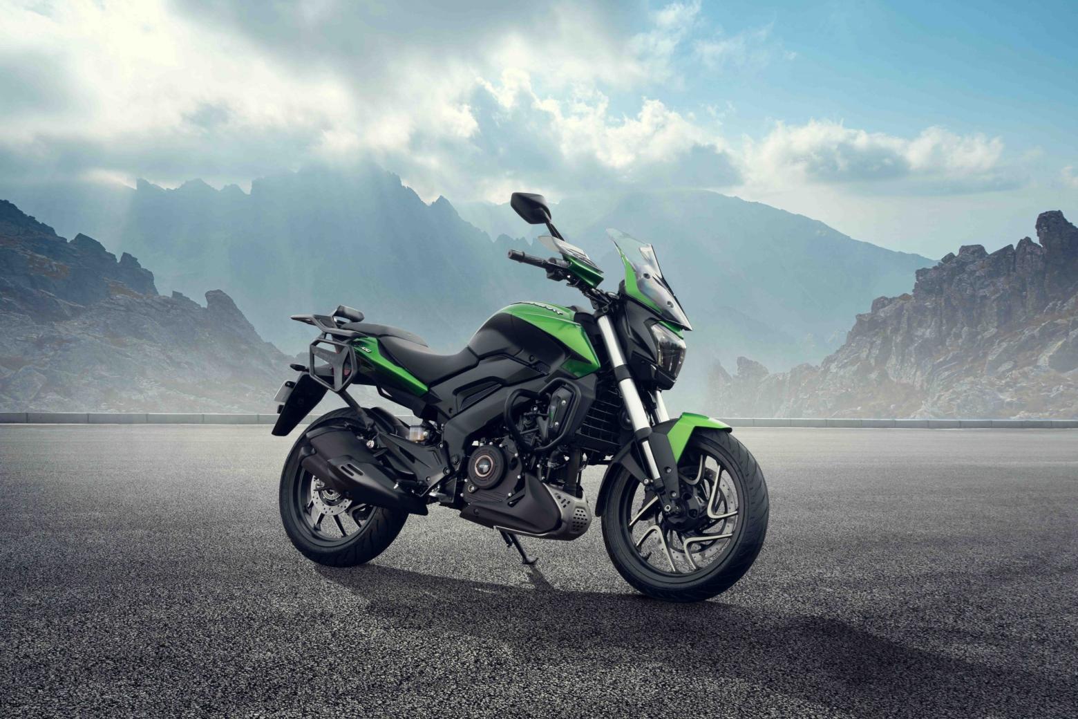 Bajaj Dominar D 400 Motosiklet Özellikleri : Bajaj Dominar D 400 40hp Güç, 35nm. Tork, 175km/h Top Speed, 400cc Motor Hacmi,  Fiyat : 232400TL Fiyat, , 192kg Ağırlık, Ön ve Arka ABS (Bybre Fren Kaliperleri) Fren, Ön - Arka(110/70-17 / 150/60-17)