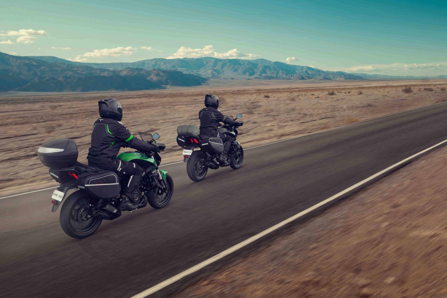 Bajaj Dominar D 400 Motosiklet Özellikleri : Bajaj Dominar D 400 40hp Güç, 35nm. Tork, 175km/h Top Speed, 400cc Motor Hacmi,  Fiyat : 232400TL Fiyat, , 192kg Ağırlık, Ön ve Arka ABS (Bybre Fren Kaliperleri) Fren, Ön - Arka(110/70-17 / 150/60-17)