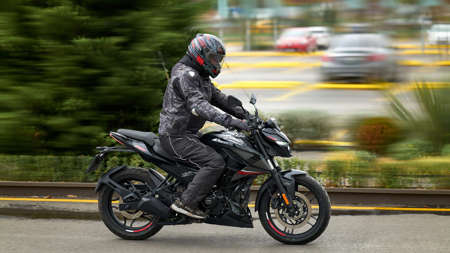 Bajaj Pulsar N 250 Motosiklet Özellikleri : Bajaj Pulsar N 250 22.5hp Güç, 21.5nm. Tork, 143km/h Top Speed, 250cc Motor Hacmi,  Fiyat : 155764TL Fiyat, , 164kg Ağırlık, Ön ve Arka ABS (Grimeca Kaliperler) Fren, Ön - Arka(100/80-17 52P -  130/70-17 62P)