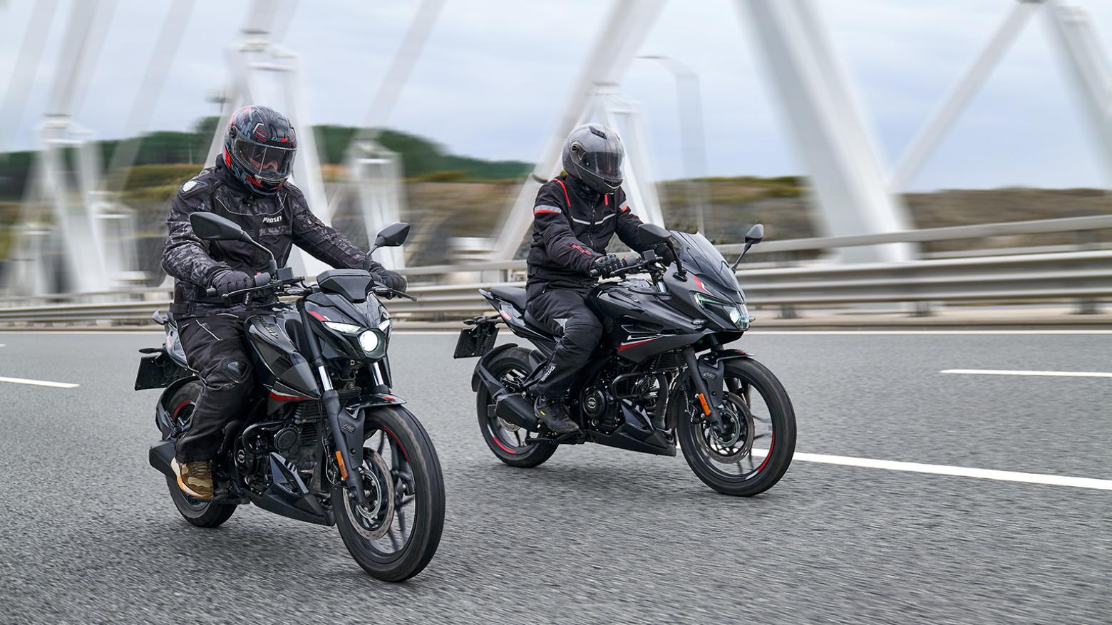 Bajaj Pulsar N 250 Motosiklet Özellikleri : Bajaj Pulsar N 250 22.5hp Güç, 21.5nm. Tork, 143km/h Top Speed, 250cc Motor Hacmi,  Fiyat : 155764TL Fiyat, , 164kg Ağırlık, Ön ve Arka ABS (Grimeca Kaliperler) Fren, Ön - Arka(100/80-17 52P -  130/70-17 62P)