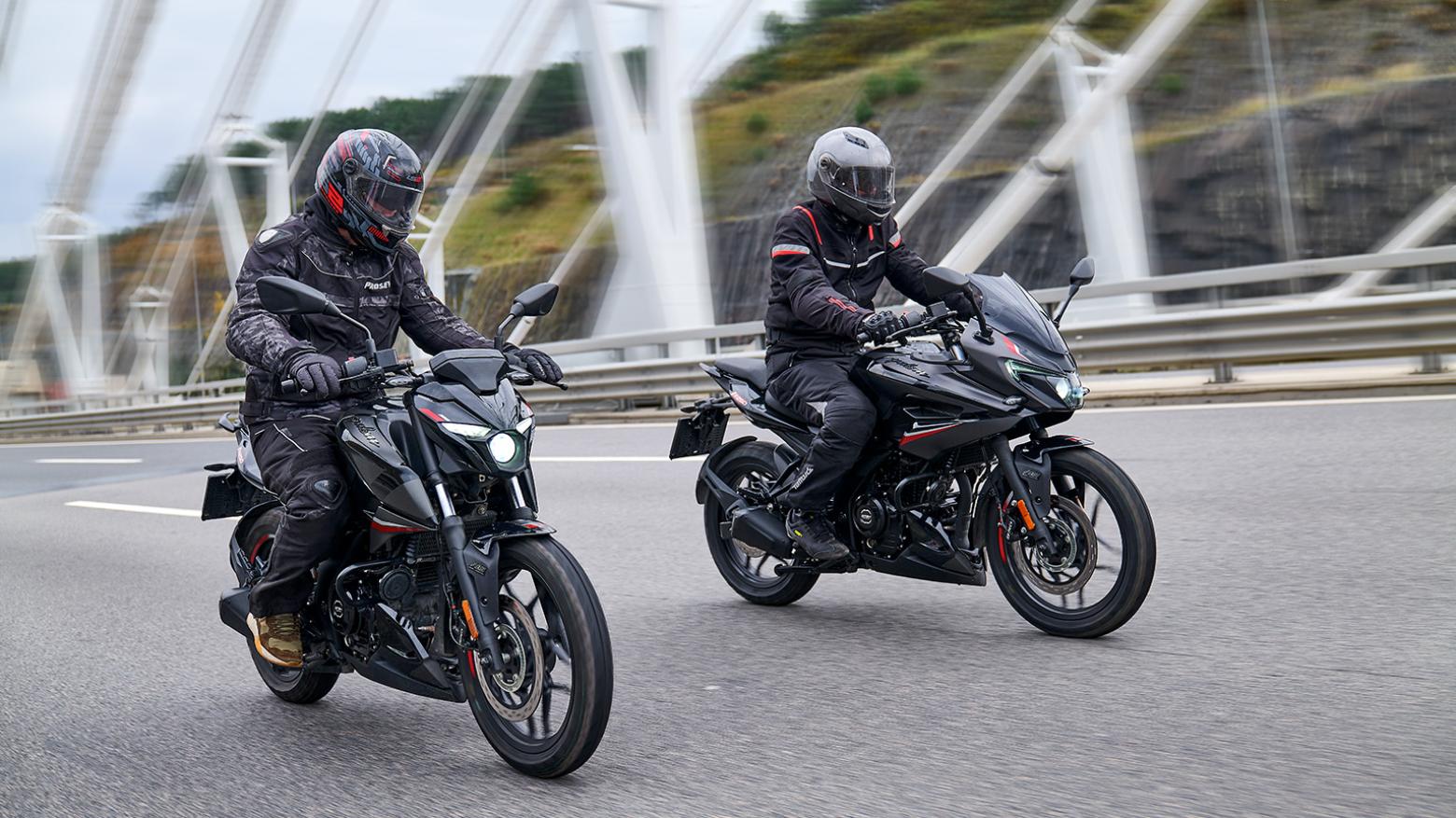 Bajaj Pulsar N 250 Motosiklet Özellikleri : Bajaj Pulsar N 250 22.5hp Güç, 21.5nm. Tork, 143km/h Top Speed, 250cc Motor Hacmi,  Fiyat : 155764TL Fiyat, , 164kg Ağırlık, Ön ve Arka ABS (Grimeca Kaliperler) Fren, Ön - Arka(100/80-17 52P -  130/70-17 62P)