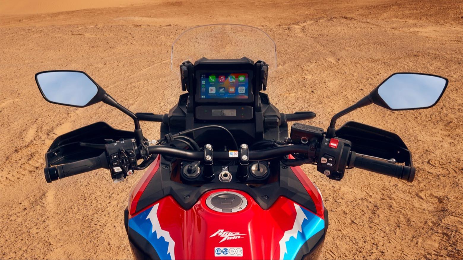 Honda Africa Twin 1084 Motosiklet Özellikleri : Honda Africa Twin 1084 102hp Güç, 105nm. Tork, 215km/h Top Speed, 1000cc Üstü,  Fiyat : 735750TL Fiyat, , 226kg Ağırlık, Ön / Arka (256 mm x 3,5 mm çift pistonlu kaliper / 220 mm x 4.5mm tek pistonlu kaliper) 2 Kanallı ABS Fren, Ön - Arka(90/90-21M/C 54H / 150/70R18M/C 70H)