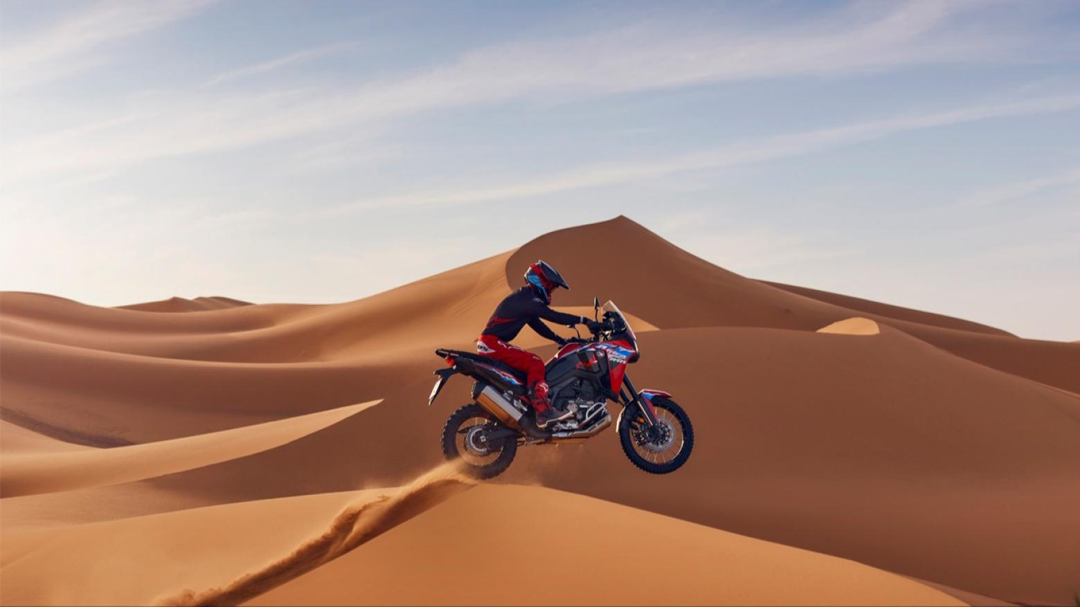 Honda Africa Twin 1084 Motosiklet Özellikleri : Honda Africa Twin 1084 102hp Güç, 105nm. Tork, 215km/h Top Speed, 1000cc Üstü,  Fiyat : 735750TL Fiyat, , 226kg Ağırlık, Ön / Arka (256 mm x 3,5 mm çift pistonlu kaliper / 220 mm x 4.5mm tek pistonlu kaliper) 2 Kanallı ABS Fren, Ön - Arka(90/90-21M/C 54H / 150/70R18M/C 70H)