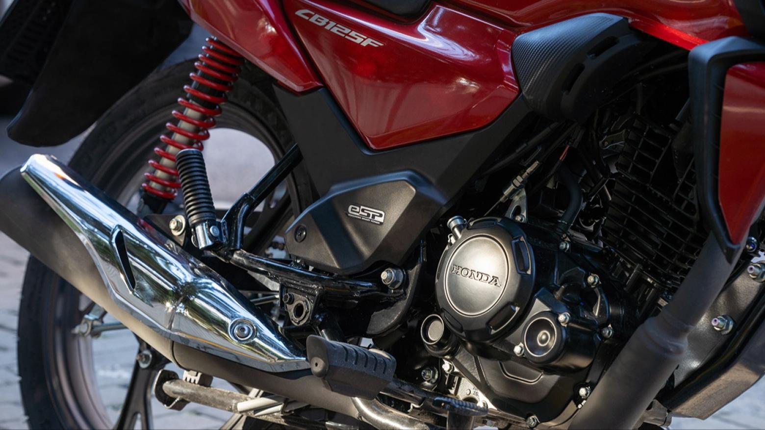 HONDA CB125F Motosiklet Özellikleri : HONDA CB125F 11hp Güç, 11nm. Tork, 110km/h Top Speed, 125cc Motor Hacmi,  Fiyat : 107750TL Fiyat, , 116kg Ağırlık, Tek piston kaliperli 240 mm tek disk / 130 mm kampana Fren, 80/100 – 18 M/C 47P / 90/90 – 18 M/C 51P