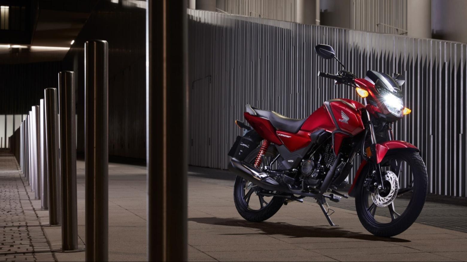 HONDA CB125F Motosiklet Özellikleri : HONDA CB125F 11hp Güç, 11nm. Tork, 110km/h Top Speed, 125cc Motor Hacmi,  Fiyat : 107750TL Fiyat, , 116kg Ağırlık, Tek piston kaliperli 240 mm tek disk / 130 mm kampana Fren, 80/100 – 18 M/C 47P / 90/90 – 18 M/C 51P