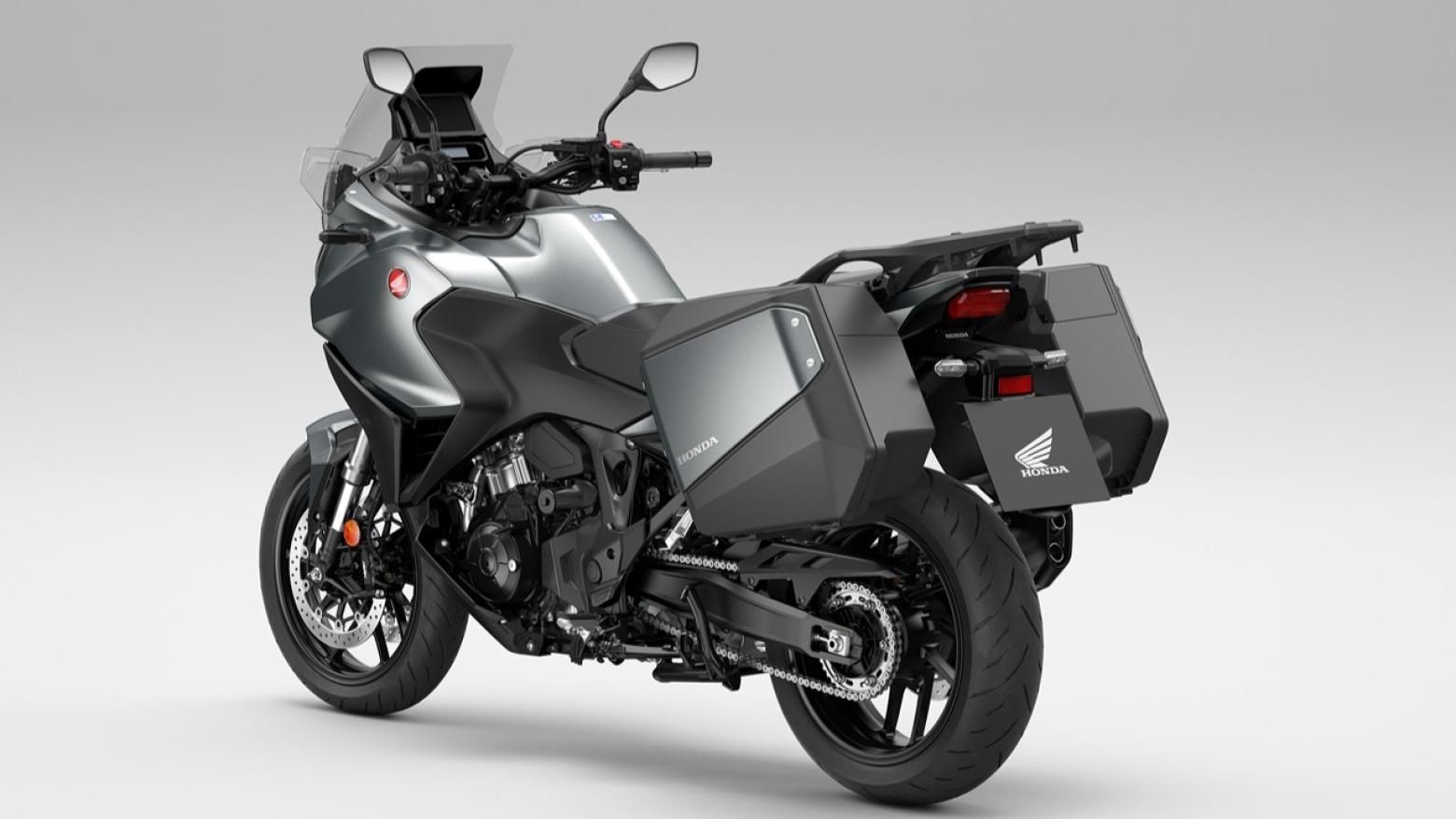 Honda NT1100 Motosiklet Özellikleri : Honda NT1100 102hp Güç, 104nm. Tork, 215km/h Top Speed, 1000cc Üstü,  Fiyat : 717500TL Fiyat, , 238kg Ağırlık, Ön / Arka (310 mm çapında radyal monte edilen 4 piston kaliperli çift disk / 256 mm çapında tek piston kaliperli tek disk) 2 Kanallı ABS Fren, Ön - Arka(120/70/ R17 / 180/55/ R17)