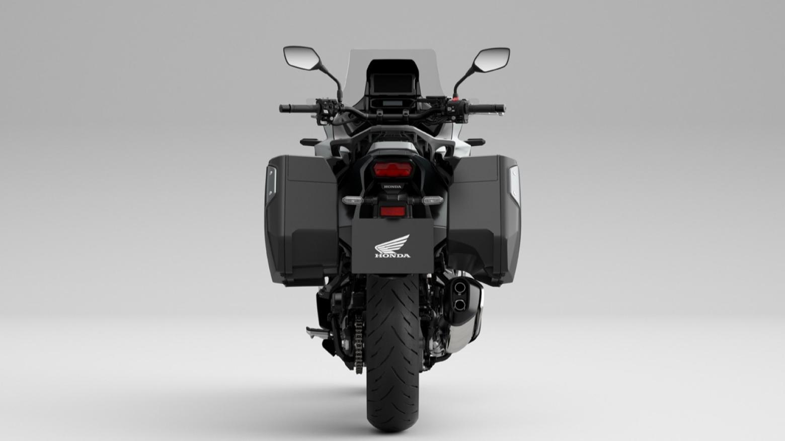 Honda NT1100 Motosiklet Özellikleri : Honda NT1100 102hp Güç, 104nm. Tork, 215km/h Top Speed, 1000cc Üstü,  Fiyat : 717500TL Fiyat, , 238kg Ağırlık, Ön / Arka (310 mm çapında radyal monte edilen 4 piston kaliperli çift disk / 256 mm çapında tek piston kaliperli tek disk) 2 Kanallı ABS Fren, Ön - Arka(120/70/ R17 / 180/55/ R17)