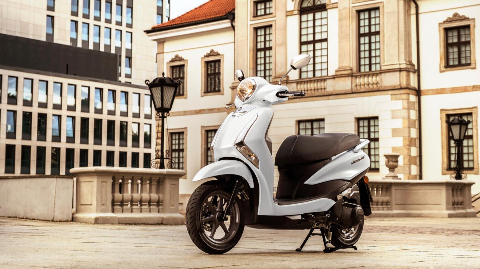 Yamaha Delight 125 Motosiklet Özellikleri : Yamaha Delight 125 8.4hp Güç, 9.8nm. Tork, 100km/h Top Speed, 125cc Motor Hacmi,  Fiyat : 125000TL Fiyat, , 101kg Ağırlık, Ön : Hidrolik tek disk fren Arka : Kampana Fren, Ön : 90/90-12 44J Tubeless Arka : 100/90-10 56J Tubeless