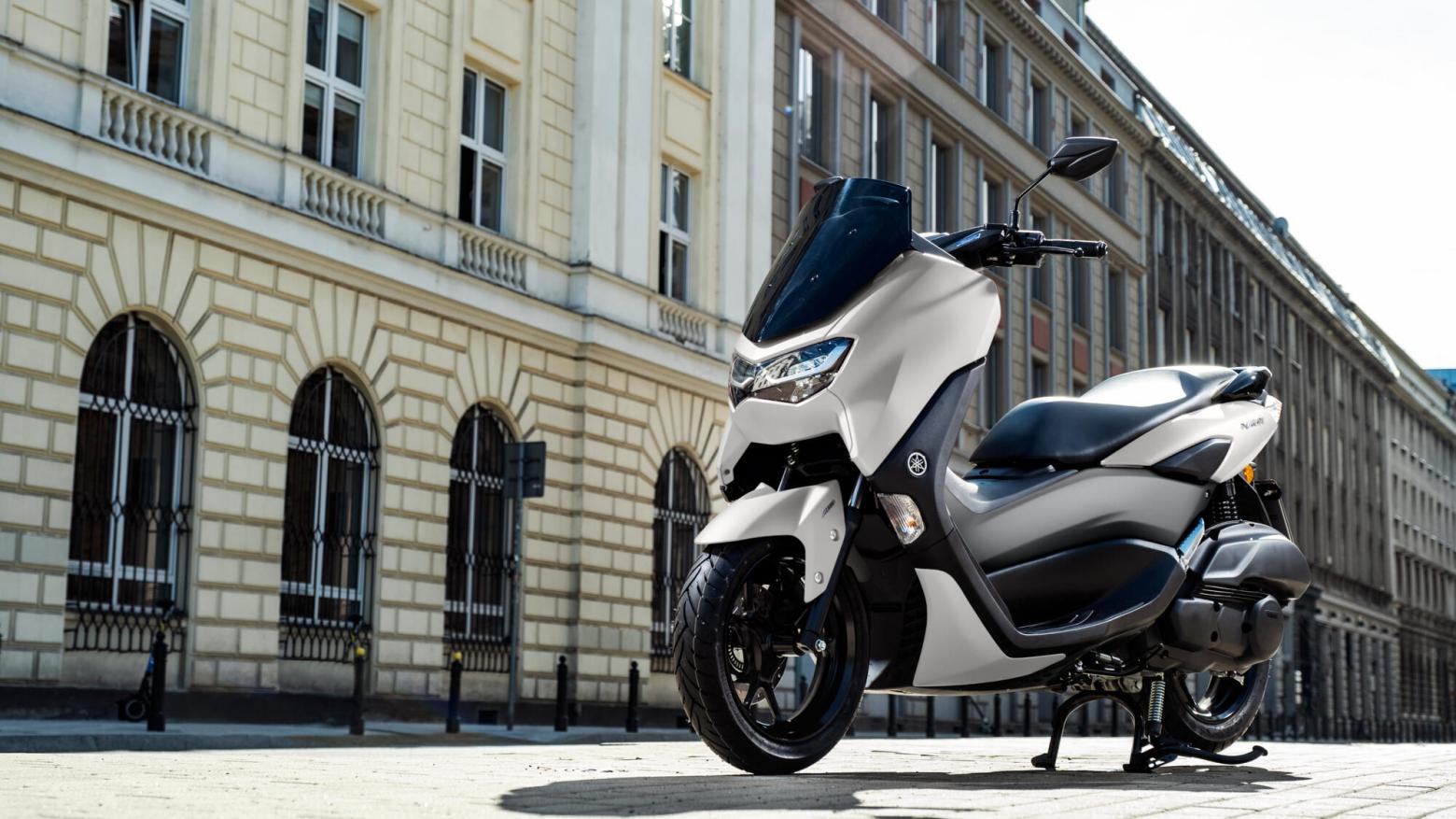 Yamaha NMAX125 Motosiklet Özellikleri : Yamaha NMAX125 12.2hp Güç, 11.2nm. Tork, 120km/h Top Speed, 125cc Motor Hacmi,  Fiyat : 153000TL Fiyat, , 131kg Ağırlık, Ön Arka ABS Hidrolik Tek Disk Fren Fren, 110/70-13M/C 48P  130/70-13M/C 63P 