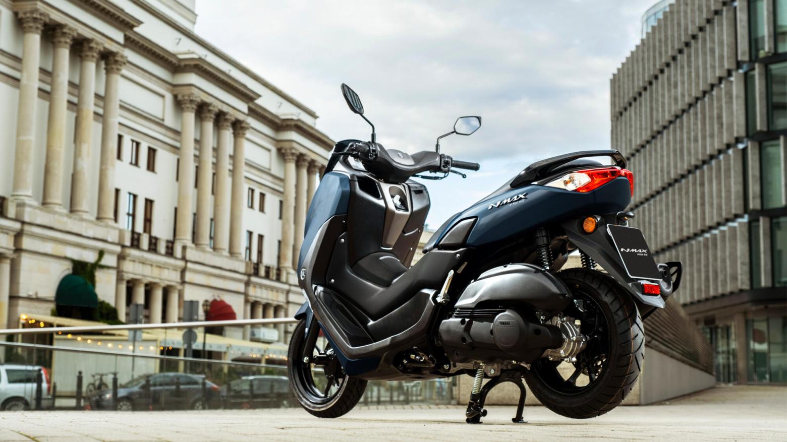 Yamaha NMAX 155 Motosiklet Özellikleri : Yamaha NMAX 155 15.1hp Güç, 14nm. Tork, 130km/h Top Speed, 150cc Motor Hacmi,  Fiyat : 175000TL Fiyat, , 131kg Ağırlık, Ön Arka ABS Hidrolik Tek Disk Fren Fren, 110/70-13M/C 48P  130/70-13M/C 63P 