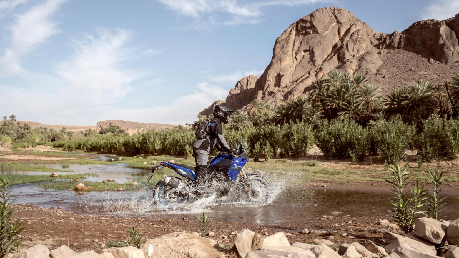Yamaha Tenere 700 Motosiklet Özellikleri : Yamaha Tenere 700 72.4hp Güç, 68nm. Tork, 210km/h Top Speed, 700cc Motor Hacmi,  Fiyat : 548500TL Fiyat, , 205kg Ağırlık, Hidrolik çift disk, Ø 282 mm, Hidrolik tek disk, Ø 245 mm Fren, 90/90 - 21 M/C 54V, 150/70 R 18 M/C 70V