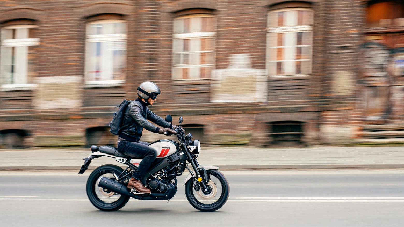 Yamaha XSR125 Motosiklet Özellikleri : Yamaha XSR125 14.7hp Güç, 11.5nm. Tork, 130km/h Top Speed, 125cc Motor Hacmi,  Fiyat : 200500TL Fiyat, , 140kg Ağırlık, Ön Arka Disk Abs Fren, 110/70-17, 140/70-17